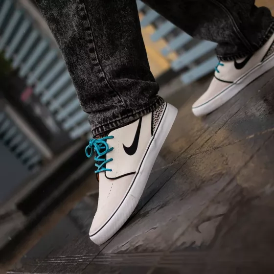 Кеды Nike SB Zoom Janoski Og+ FZ1234-001 (phantom-chlorine blue-black)