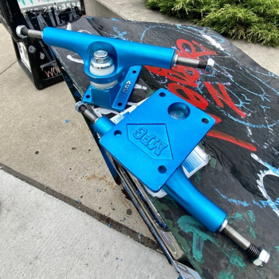 Подвески Для Скейтборда Ace Trucks Classic 44 ATC44SB (sapphire blue)