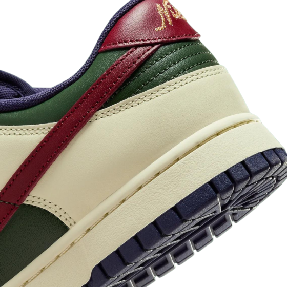 Кроссовки Nike Dunk Low Retro FV8106-361 (fir-team red-coconut milk)