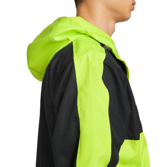 Анорак Nike SB March Radness CV4299-011 (black-cyber-black-anthracite)