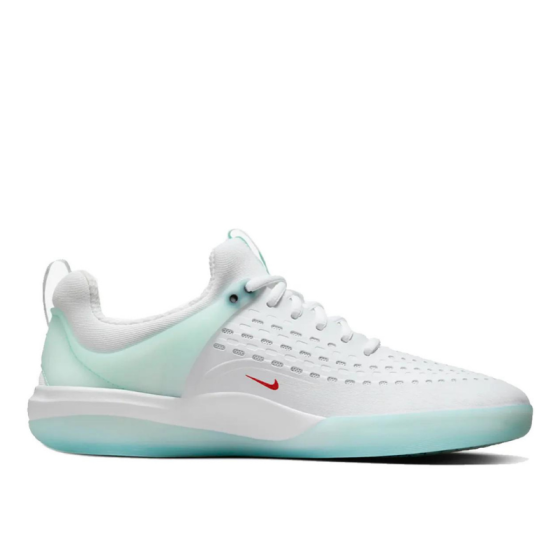 Кеды Nike SB Zoom Nyjah 3 DV7896-400 (skylight-university red)