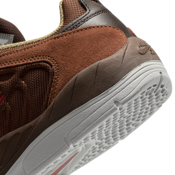 Кеды Nike SB Vertebrae FD4691-200 (cacao wow-dragon red)