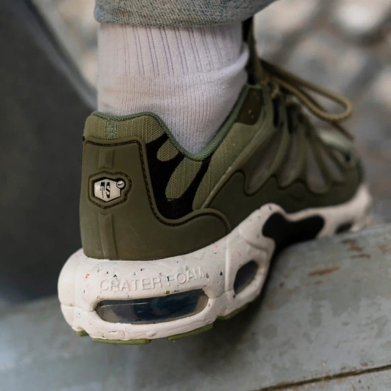 Кроссовки Nike Air Max Terrascape Plus DV7513-301 (oil green-black-medium olive)