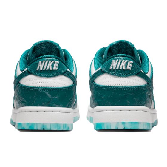 Кроссовки Женские Nike Dunk Low DV3029-100 (summit white-bright spurce)