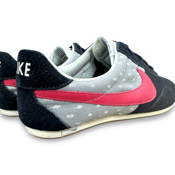 Кроссовки женские Nike Wmns Montreal Racer LT T 555298-002 (blk-hyper red)