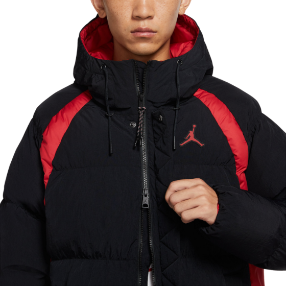 Пуховик Jordan Essential Puffer Jacket DX6596-010 (black-red)