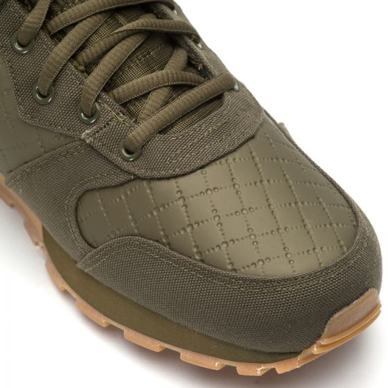 Nike md runner olive sales