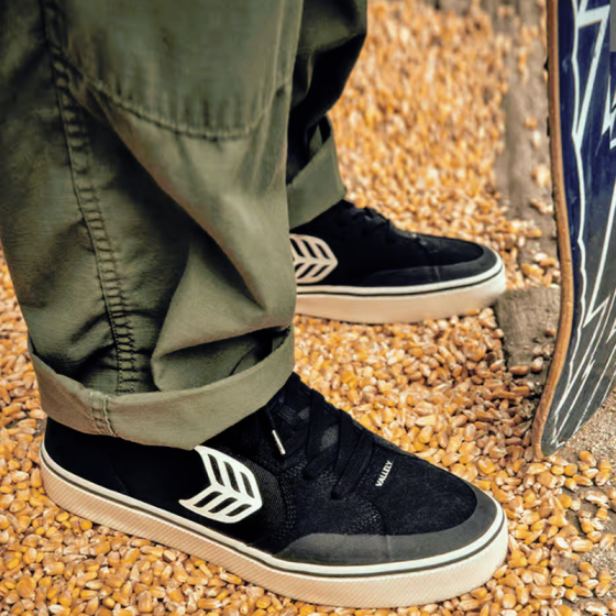 Кеды Cariuma The Vallely 421409B06 (black)