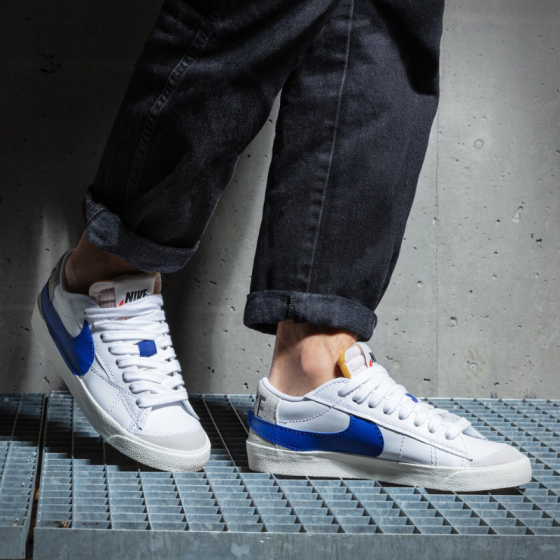 Кроссовки Nike Blazer Low '77 Jumbo DQ8768-100 (white-old royal-light bone)