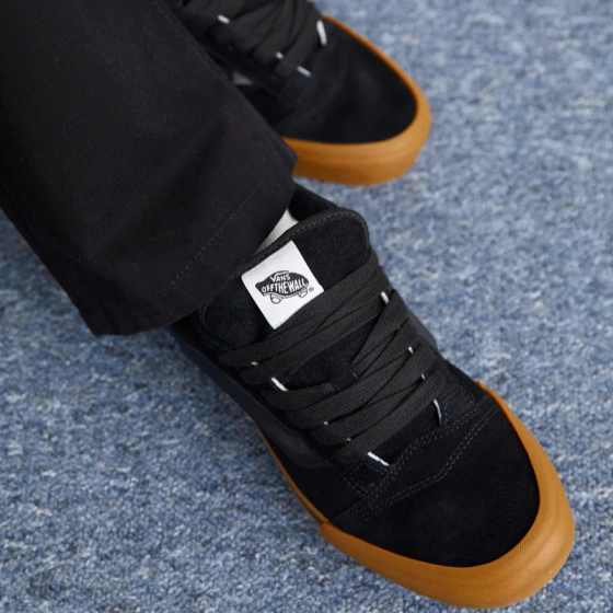 Кеды Vans Knu Skool VN0009QCB9M (black-gum)