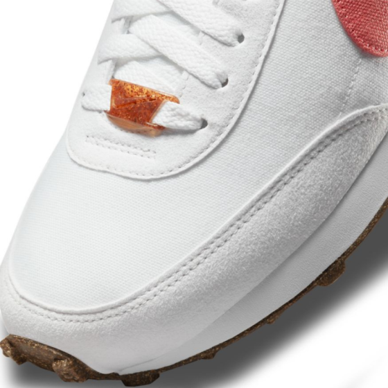 Кроссовки Женские Nike W DBreak SE DJ1299-100 (white-light sienna)