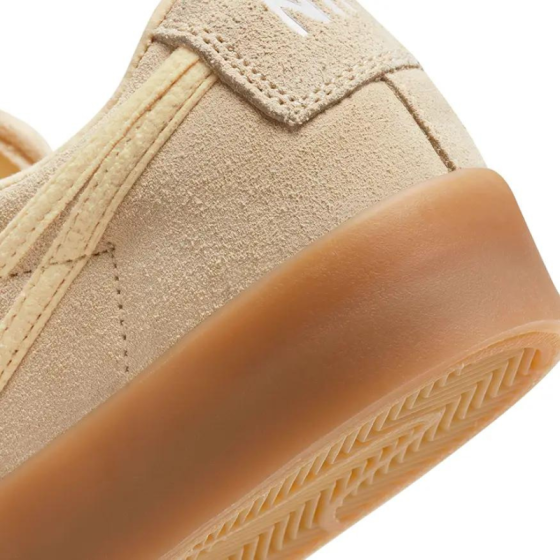 Кеды Nike SB Zoom Blazer Low Pro GT PRM FN7404-200 (pale vanilla)