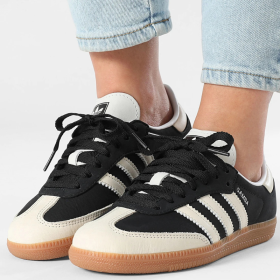 Кроссовки Женские adidas Originals Samba OG IE5836 (black-wonder white)