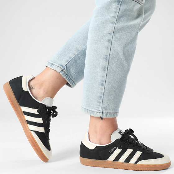 Кроссовки Женские adidas Originals Samba OG IE5836 (black-wonder white)