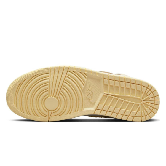 Кроссовки Jordan Air Jordan 1 Retro High Og Craft "Vibrations Of Naija" FD8631-100 (sail-pale vanill