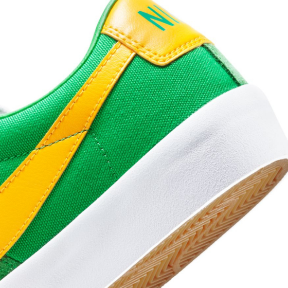 Кеды Nike SB Zoom Blazer Low Pro GT DC7695-300 (lucky green-university gold)