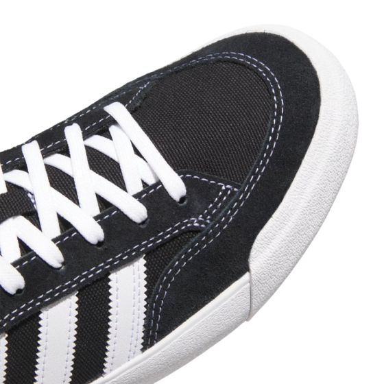 Кеды adidas Skateboarding Nora HQ7537 (core black-cloud white-blue bird)