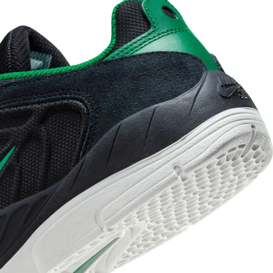 Кеды Nike SB Vertebrae FD4691-003 (black-malachite-black)