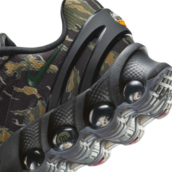Кроссовки Nike Air Max Dn8 IH2141-200 (tiger camo)