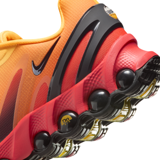 Кроссовки Nike Air Max Dn8 FQ7860-800 (team orange-laser orange-black)