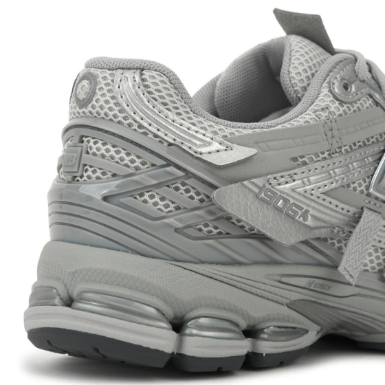 Кроссовки New Balance 1906A M1906AG (concrete-silver metallic)