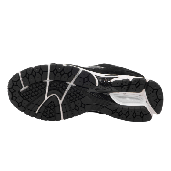 Кроссовки New Balance 2002R M2002RBK (black-phantom-gunmetal)
