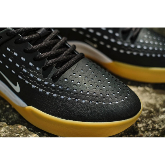 Кеды Nike SB Zoom Nyjah 3 DV7896-001 (black-white)